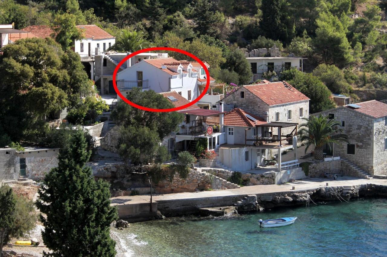 Seaside Secluded Cove Tvrdni Dolac, Hvar - 8703 *